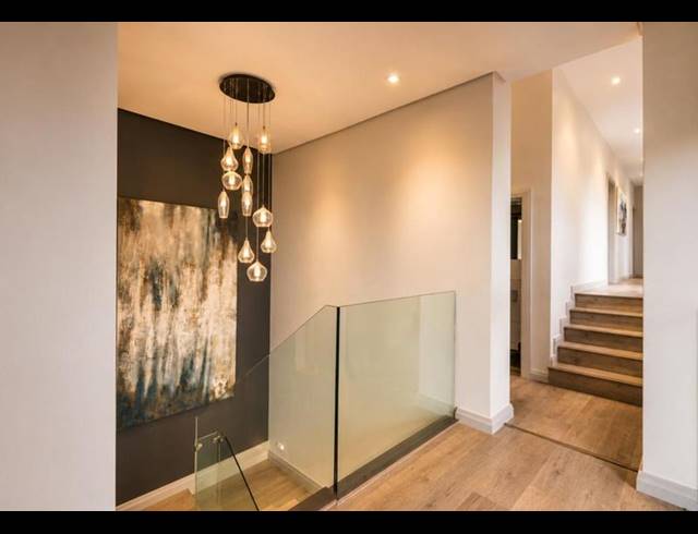 5 BEDROOM HOUSE FOR SALE IN PINNACLE POINT GOLF ESTATE